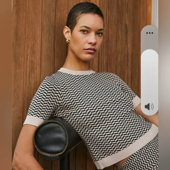 LucyParis Women's "Warren" Black Tan Women's Knit Crop Top - SZM* - Picture 1 of 7